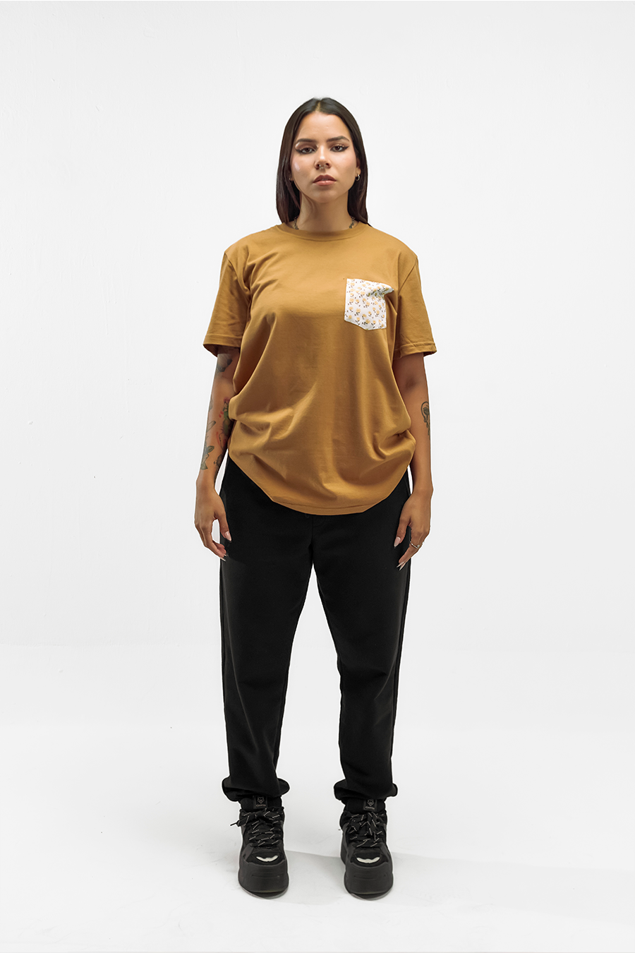 Flowers Pocket Tee - Camel