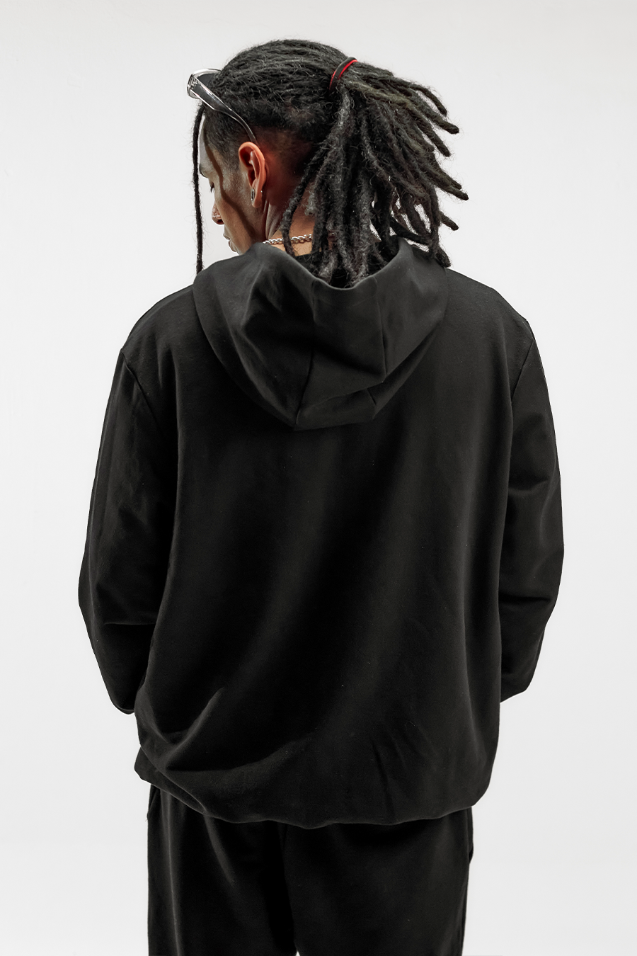 Essential Hoodie – Negro