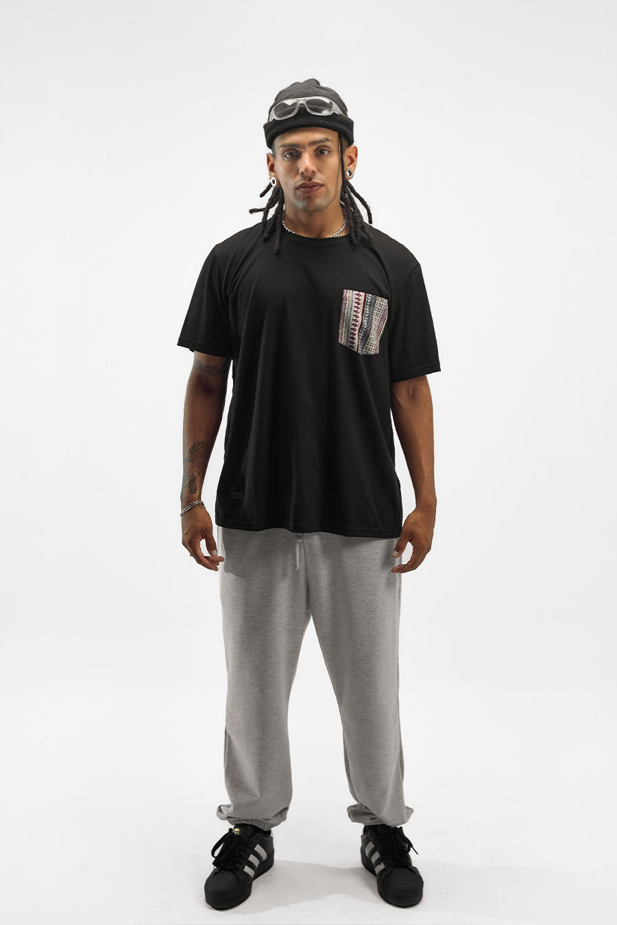 Tribal Pocket Tee - Negro