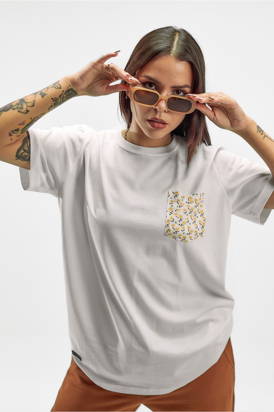 Flowers Pocket Tee - Blanco