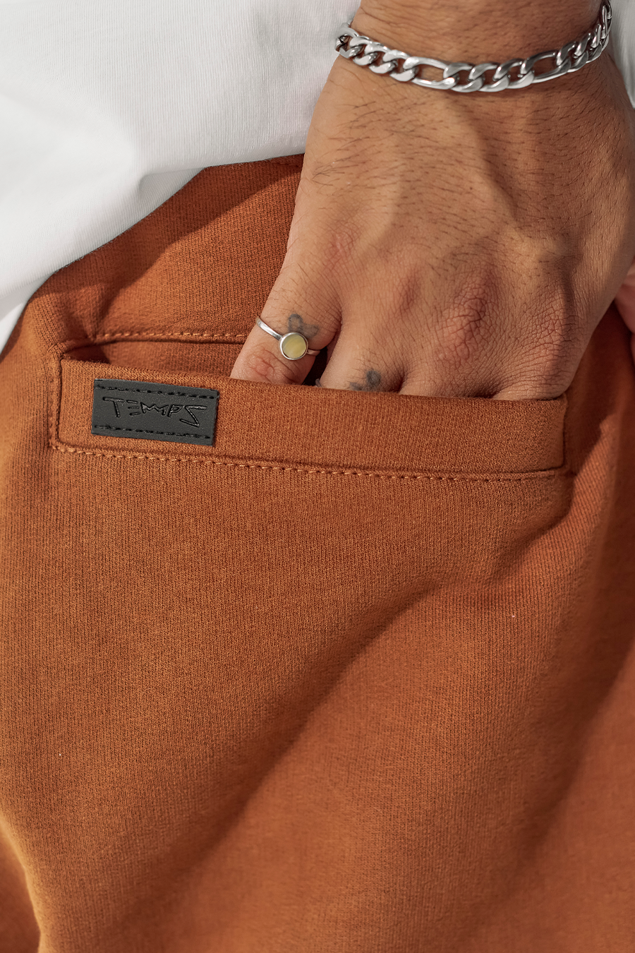 Essential Jogger – Camel